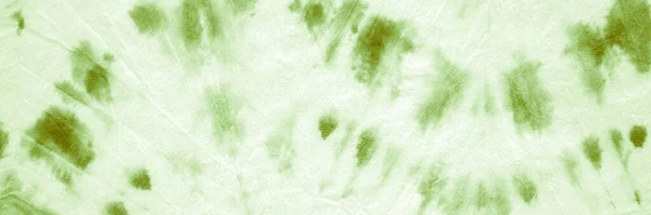 Akvarellfärg Splatter. Grön gräsbevuxen lutning — Stockfoto