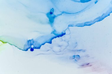 Alkol Mürekkebi lekeleriyle sanat eserleri. Yeşil Renk Yıkama 