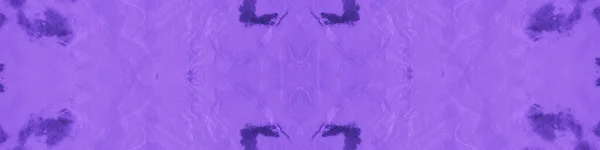 Płynna konsystencja barwnika liliowego Batik. Akwarela — Zdjęcie stockowe