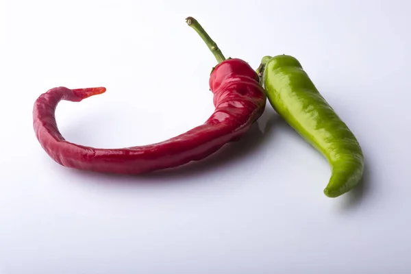 Peperoncino Caldo Fondo Bianco Isolare — Foto Stock