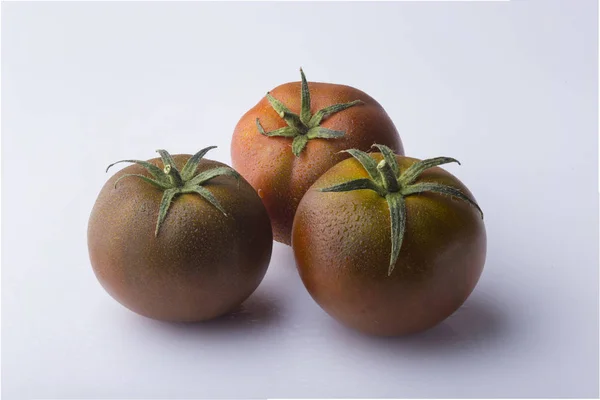 Tomate Prince Noir Qualité Sur Fond Blanc Isolée — Photo