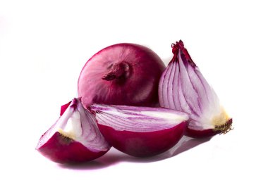 Beyaz arkaplanda mor soğan resmi