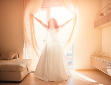 Gelin penceresi açılır