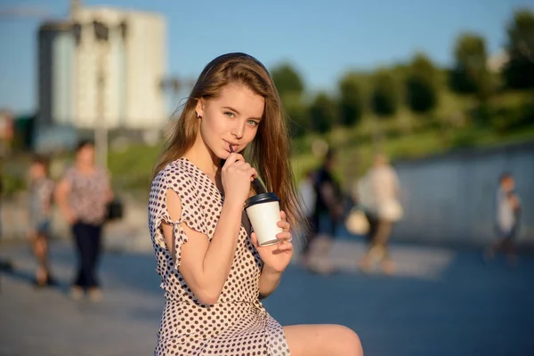 Beautiful Girl Drinks Coffee Outdoors — Stock Photo, Image