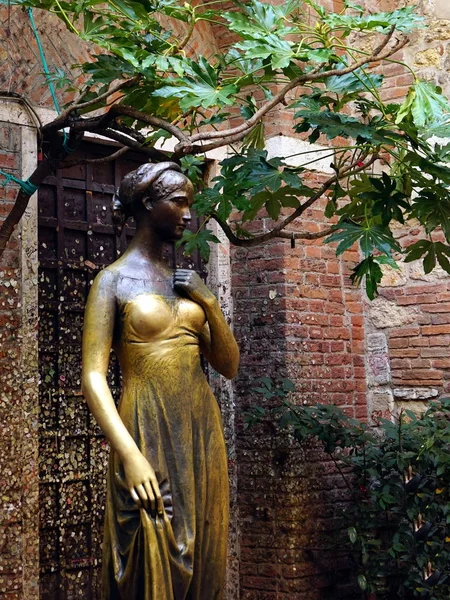 Juliet Statue — Stock Photo, Image