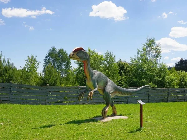 Doğu Polonya 'da Jurassic Park Krasnobrod dinozor heykeli