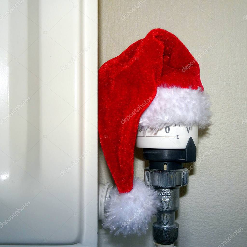 Thermostat in Santa hat