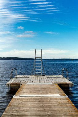 İsveç'te deniz ile Pier