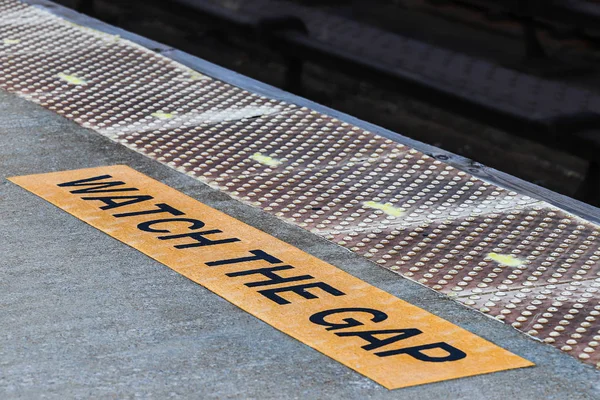 Observe Letras Gap Metrô — Fotografia de Stock