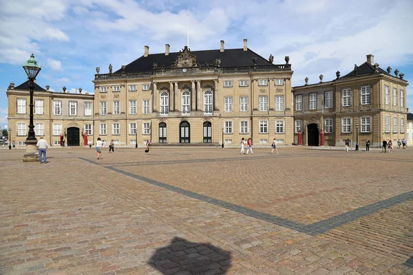 Copenhagen Dánsko Července 2018 Lidé Náměstí Mimo Královský Hrad Kodani — Stock fotografie