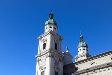 Salzburg, Avusturya-15 Ekim 2017: binanın düşük açı görünümü 