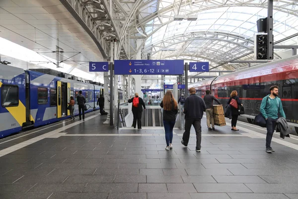 Bahnhof Salzburg Österreich — Stockfoto