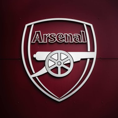 Arsenal Gunners logosu yakın görünüm 