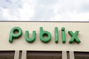 Gıda ve eczane Mağazası Publix in Ayia Napa, Kıbrıs 