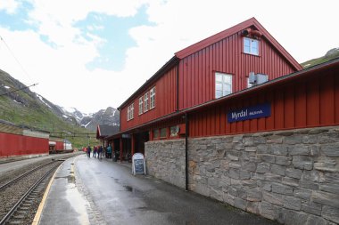 Myrdal, Norveç - 18 Haziran 2019: Myrdal, Norveç'teki tren istasyonu