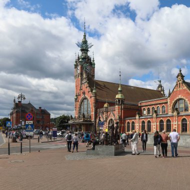 Gdansk Glowny, tren istasyonu