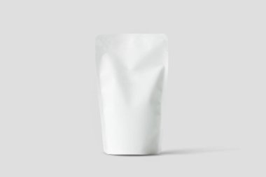 Kağıt çanta çanta alay kadar izole üzerinde beyaz arka plan. Beyaz plastik vakum çanta kahve çanta. Kırpma yolu ile dahil. Yüksek çözünürlükte fotoğraf