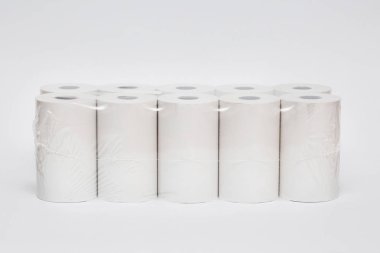 Yazar kasa bandı yumuşak gri arka planda izole edildi. Yüksek çözünürlüklü fotoğraf..