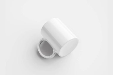 Boş çay fincan veya kahve kupa yumuşak gri arka plan üzerinde izole. Duyarlı tasarım mockup. Path.3D işleme kırpma
