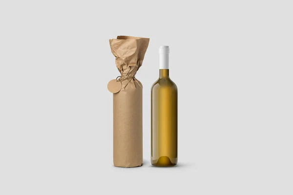 Wijnfles Verpakt Papier Met Label Witte Achtergrond Realistische Foto Mock — Stockfoto