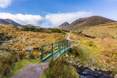 İrlanda Carrauntoohill, Macgillycuddy'nın güven, en yüksek dağı yolu