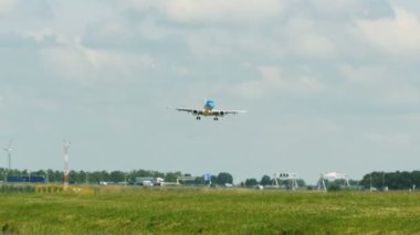 Embraer Erj-190std Klm havayolları Schiphol Havaalanına iniş