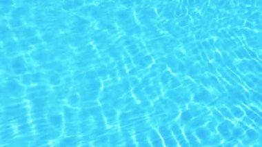 Mavi Yüzme Havuzu su yenileniyor