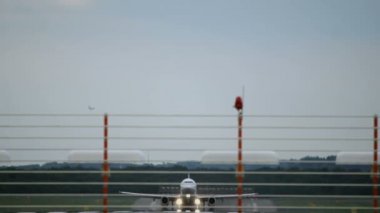 Sabah uçak çıkartıyor