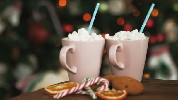 Neujahrskakao mit Marshmallows — Stockvideo