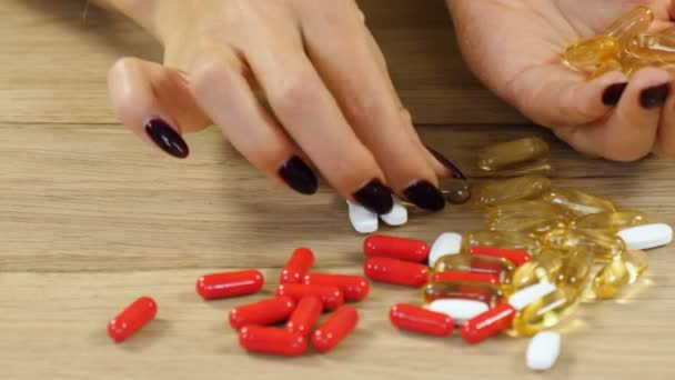 Sok különböző tabletták — Stock videók