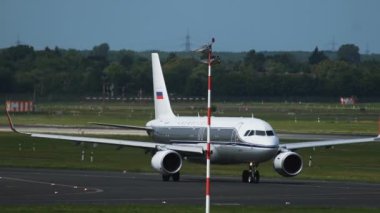 Airbus A32 Aeroflot havayolları retro üniforma ile