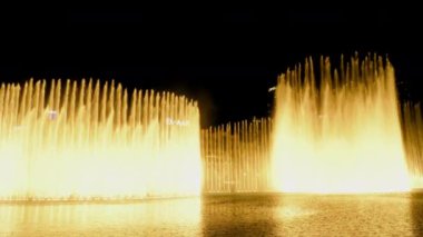 Çeşme gece dans Dubai