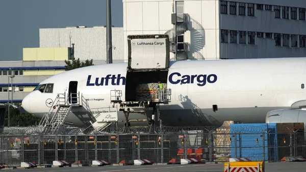 Lufthansa kargo Mcdonnell Douglas Md-11 Frankfurt am Main Hava boşaltma