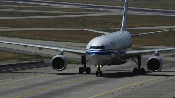 Airbus A330 d'Air China circulant à Francfort-sur-le-Main aéroport — Photo