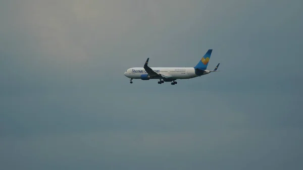 Thomas Cook Boeing 767 son yaklaşım