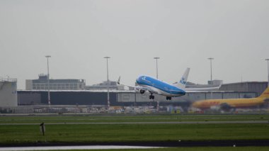 Klm hava yolları takeoff'en Boeing 737