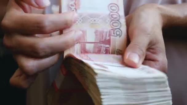 A Female Hands Counting Stack Of Russian Rubles — Stock Video