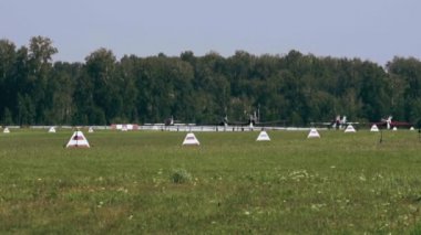 Kalkışa hazır turboprop uçak grubu