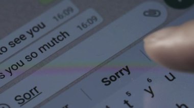 Akıllı telefondan özür dile ve ağla.