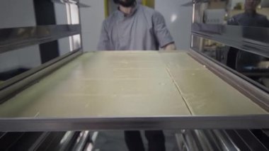 Pişmemiş Pastayla Pişirme Çarşafı