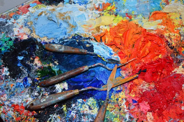 Zoom Sur Palette Peintre Dans Son Atelier Avec Des Outils — Photo