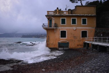 İtalya'da fırtına sonrası Akdeniz