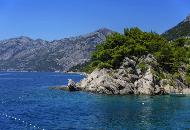 Şaşırtıcı görünümü Brela Beach, Dalmaçya, Hırvatistan.