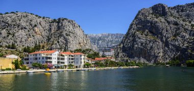 kasaba omis Hırvatistan.