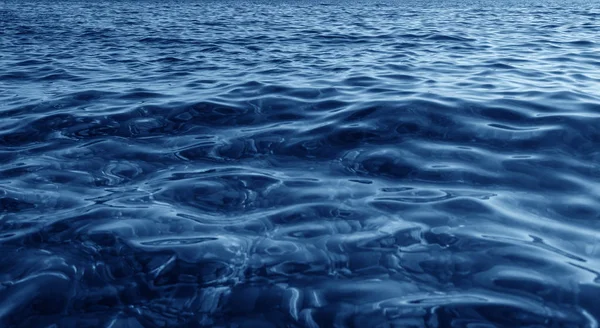 Texture de la mer bleue avec des vagues . — Photo