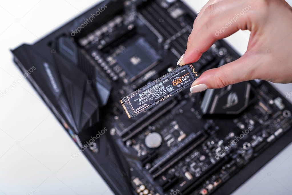 using a ssd and hdd together using a ssd and hdd together