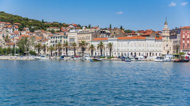 Split şehir sahil yaz. Split, Hırvatistan.
