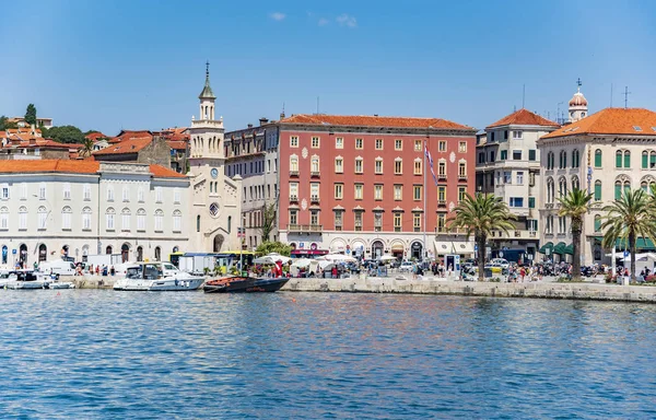 Split stad wandeling in de zomer. Split, Kroatië. — Stockfoto