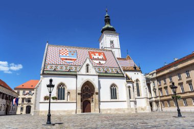St kilise Meydanı, Zagreb, işaretler.