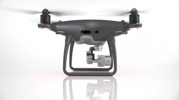 Drone noir avec caméra isolée sur fond blanc . — Video
